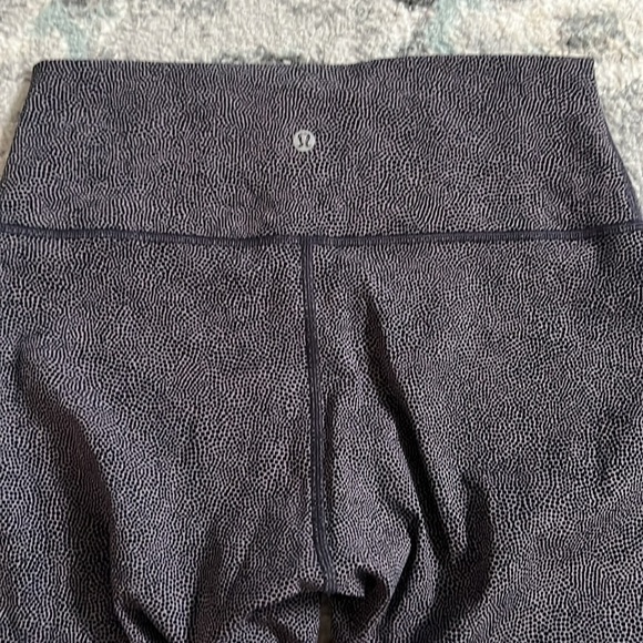 Lululemon Wunder Under Crop 21” - Picture 8 of 10